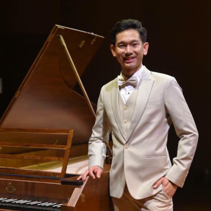 ชัญพงศ์  ทองสว่าง